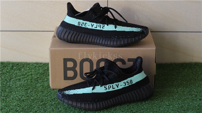 yeezy sply 350 black and white