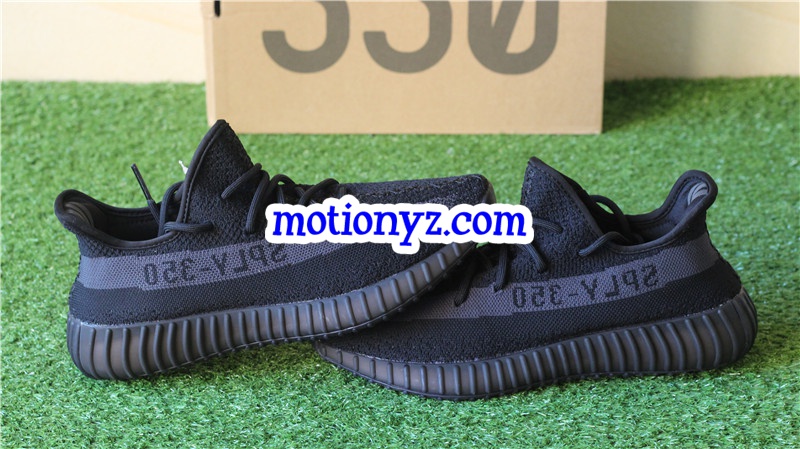 yeezy boost 350 v2 triple black