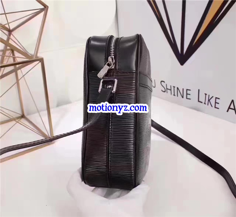 Supreme Black Handbag : www.flykickss.net, Sneakers Shop